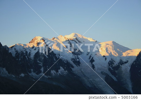 Mont Blanc 4807 m 5003166