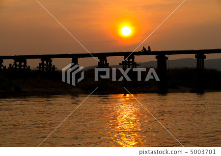 流橋夜景 5003701