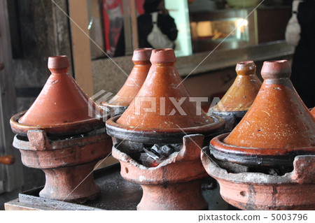 Tagine hot pot in Morocco 5003796