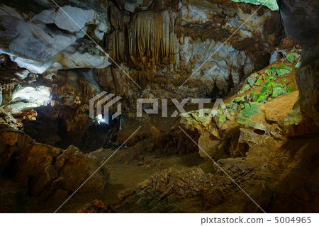 Underground caves 5004965