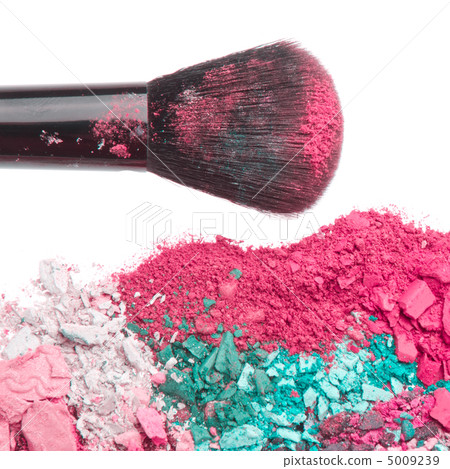 set of multicolor crushed eyeshadows 5009239