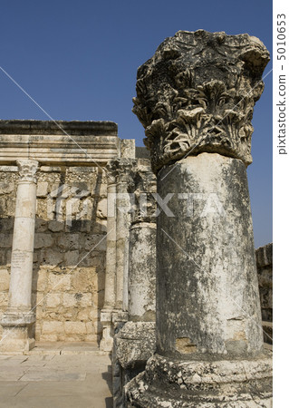 Ruins of the synagoge in Capernaum 5010653