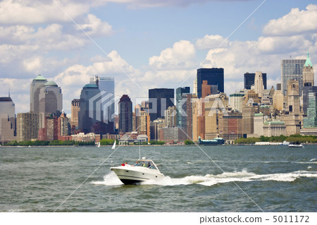 Manhattan. New York City skyline 5011172