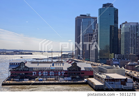 NEW YORK CITY -Apr 21. The historic Pier17 with the modern offic NEW YORK CITY -Apr 21. The historic Pier17 with the modern offic 5011278