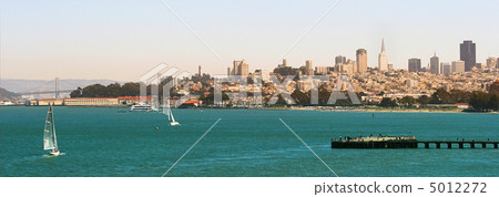 San Francisco bay and downtown. San Francisco bay and downtown. 5012272
