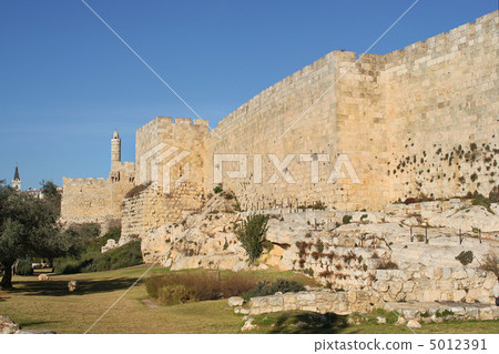 Walls of old Jerusalem. Walls of old Jerusalem. 5012391