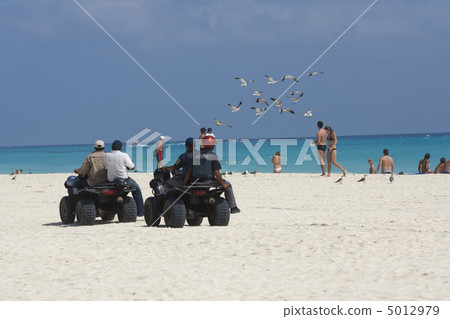 Coast police cheking the beach. Coast police cheking the beach. 5012979