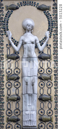 Statue in Prague. Statue in Prague. 5013228