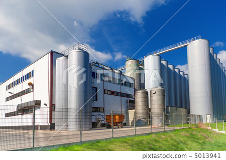 Chemical plant 5013941