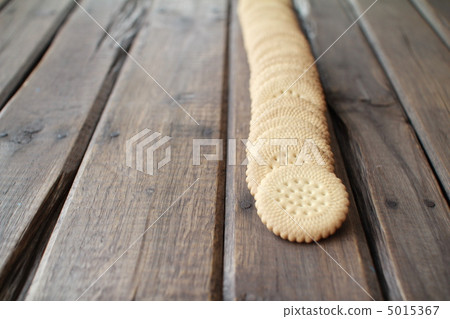 Simple biscuits arranged in a row - baked goods Simple biscuits arranged in a row - baked goods 5015367