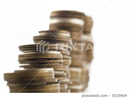 Growth - towers assembled of coins shallow DOF Growth - towers assembled of coins shallow DOF 5019904