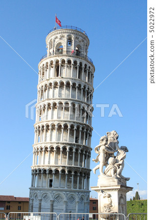 Leaning tower of Pisa 5022972