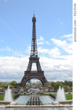 Paris Eiffel tower 5023548