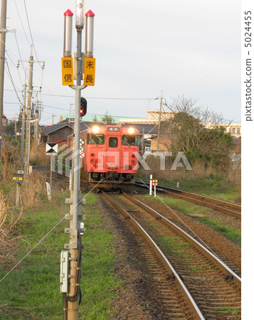 鐵路軌道和火車 鐵路軌道和火車 5024455