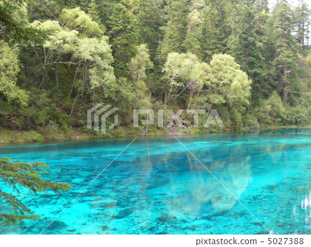 Jiuzhaigou Five Color Pond 5027388