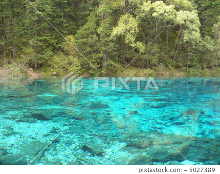 Jiuzhaigou Five Color Pond 5027389