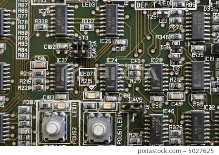 Electronic foundation-8 5027625