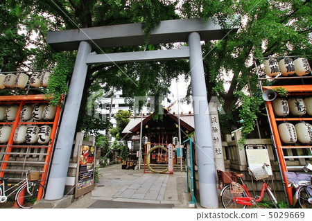 Tsukiji · Wave Inari Shrine 5029669