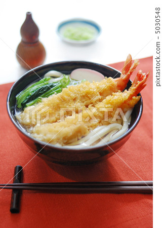 Tempura udon 5030548