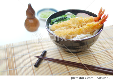 Tempura udon 5030549