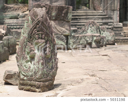 Serpent Naga statue Serpent Naga statue 5031198