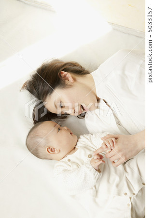 寶貝和媽媽 5033157