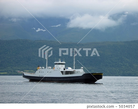 small ferry small ferry 5034057