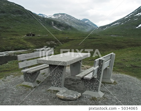 good place for picnic 5034065