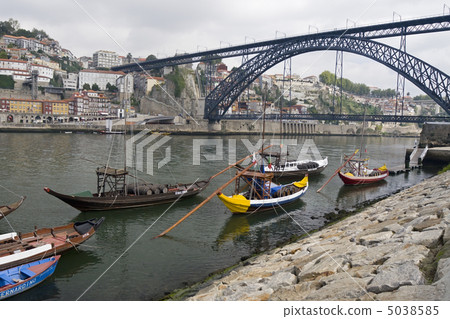 traditional Portuguese boats 5038585