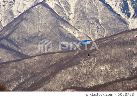 gliding gliding 5038738