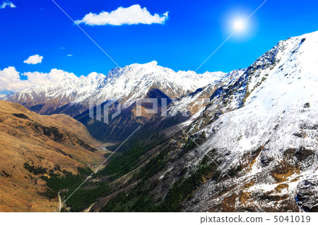 Beautiful view of mountains in the Elbrus area. Land View. Beautiful view of mountains in the Elbrus area. Land View. 5041019