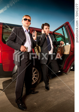 bodyguard and its boss 5041277