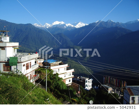 Kanchanjunga seen from Peling, India 5042931