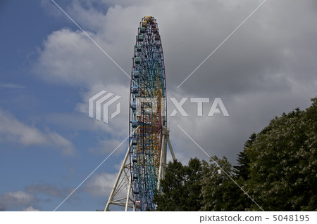 Ferris wheel  5048195