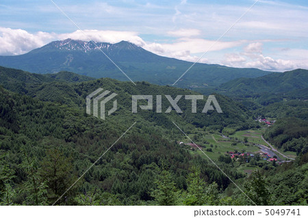 Early summer of Ontakeyama Early summer of Ontakeyama 5049741