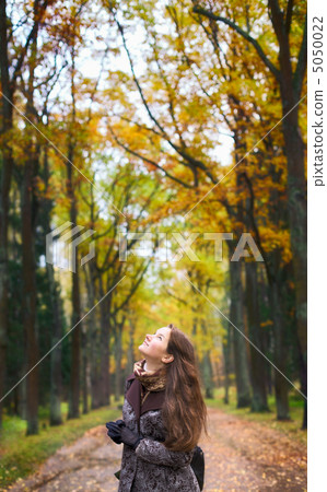 Girl on Forest 5050022