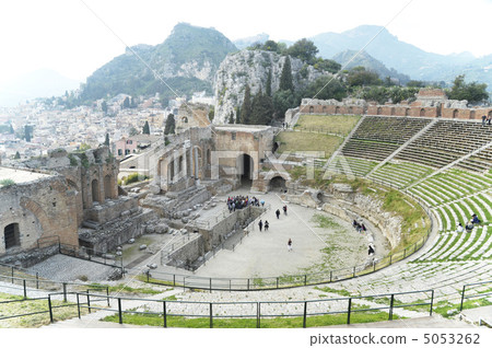 Greek Theater in Taormina Greek Theater in Taormina 5053262