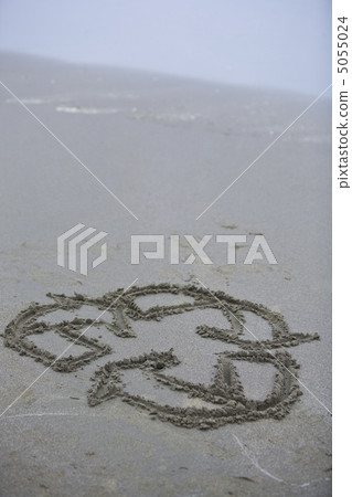 回收在海灘寫的標記 5055024