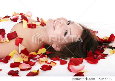 Beautiful young woman in spa. 5055849