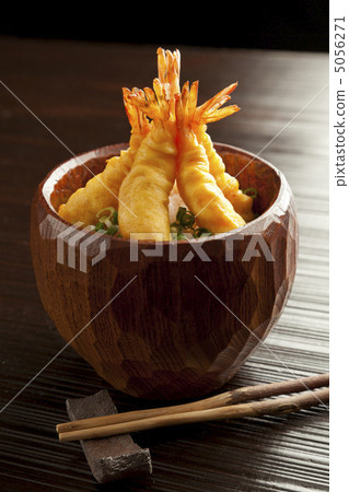 米飯和油炸魚碗 米飯和油炸魚碗 5056271