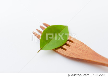 Leaves and forks (image of food) Leaves and forks (image of food) 5065548