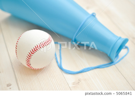 Megaphone and baseball ball Megaphone and baseball ball 5065841