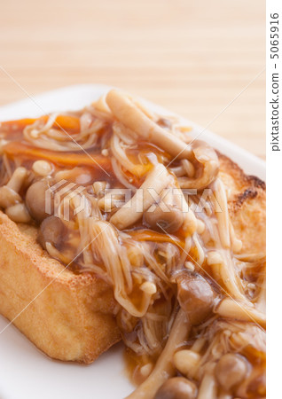 Deep-fried tofu 5065916