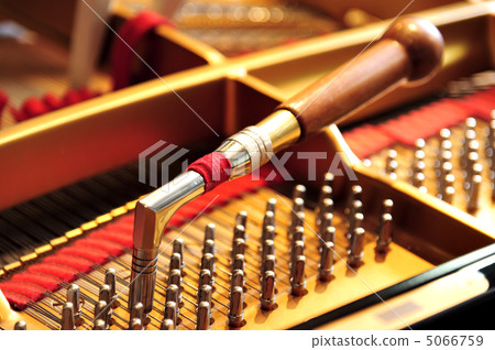 Piano Piano 5066759