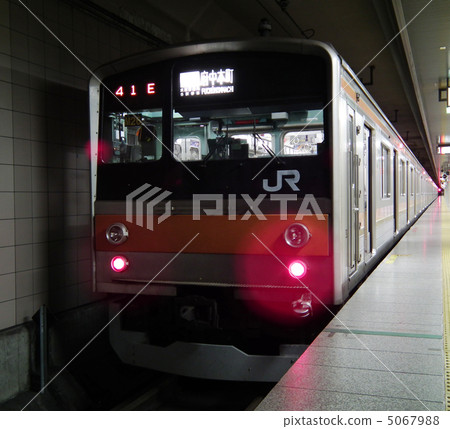 Musashino line 205 series Tokyo station Musashino line 205 series Tokyo station 5067988