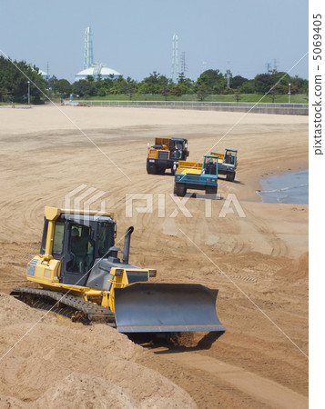 Premises of the beach 5069405