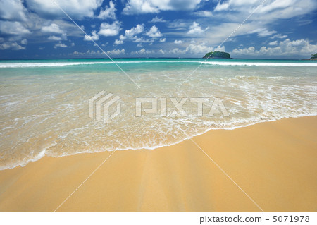 Beach 5071978