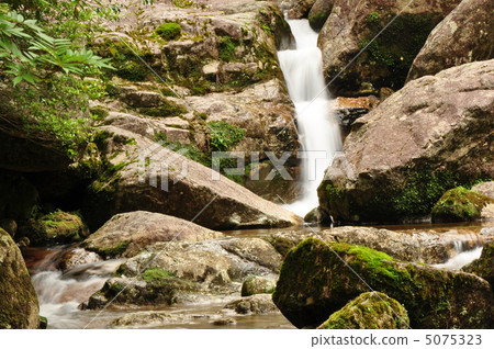 瀑布 5075323