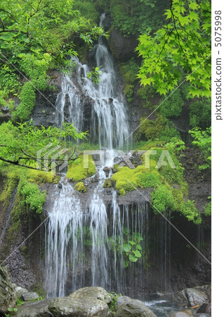 Dragon waterfall 5075998