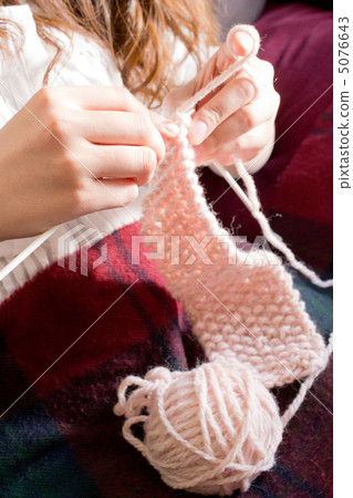 Knitting 5076643